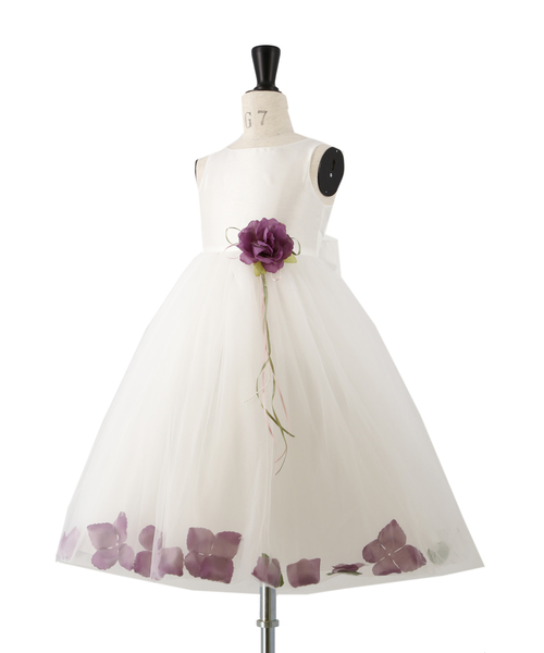 Catherine Cottage（キャサリンコテージ）の「花びら揺れるロマンティックドレス（ドレス・キッズ・グリーン/ピンク/ボルドー/ホワイト/イエロー/コーラルピンク/ライラック/パープル/ブルー・140/130/150/110/120/100/130L/160/120L/160L/140L）」の4枚目の写真