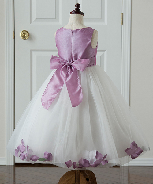 Catherine Cottage（キャサリンコテージ）の「花びら揺れるロマンティックドレス（ドレス・キッズ・グリーン/ピンク/ボルドー/ホワイト/イエロー/コーラルピンク/ライラック/パープル/ブルー・140/130/150/110/120/100/130L/160/120L/160L/140L）」の18枚目の写真