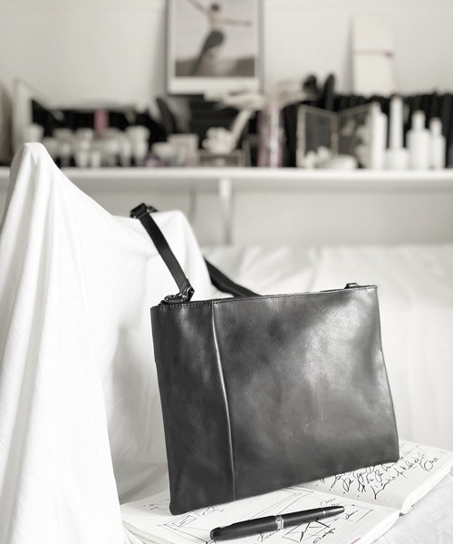 PATRICK STEPHAN（パトリックステファン）の「パトリック ステファン / Leather shoulder bag 'grande poche' sacoche　ショルダーバッグ（ショルダーバッグ・メンズ・ブラック・FREE）」の7枚目の写真