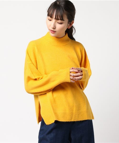 earth music&ecology（アースミュージックアンドエコロジー）の「・BIGニットプルオーバー（ニット/セーター・レディース・ブルー/ネイビー/キャメル/ライトグレー/イエロー/アイボリー・FREE）」の13枚目の写真