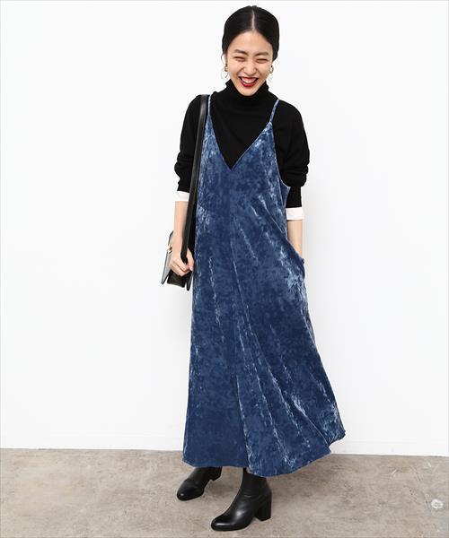 ADAM ET ROPE'（アダムエロペ）の「ベロアヘムフレアキャミドレス（ワンピース・レディース・キャメル/ダークグリーン/ブルー・FREE）」の9枚目の写真