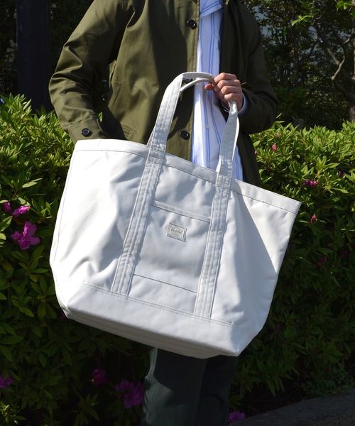Herschel キャンバス トートバッグ Herschel Supply（ハーシェルサプライ）の「HERSCHEL: BAMFEILD