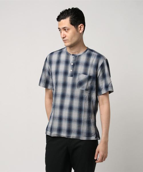 L&H(エルアンドエイチ)の「プルオーバークルーネック半袖チェックシャツ(シャツ/ブラウス・メンズ・ブルー/ネイビー・MEDIUM/LARGE)」の6枚目の写真