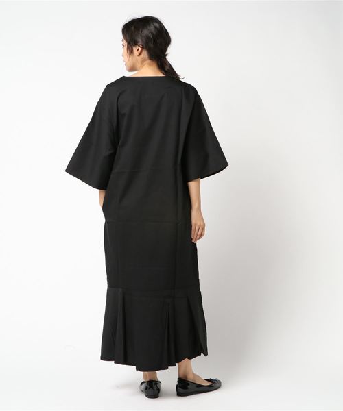 KOBE LETTUCE（コウベレタス）の「バック裾フリル切り替えVネックワンピース＊レディース/ロング丈[E1924]神戸レタス（ワンピース・レディース・ブラック/ベージュ/ブラウン・FREE）」の5枚目の写真