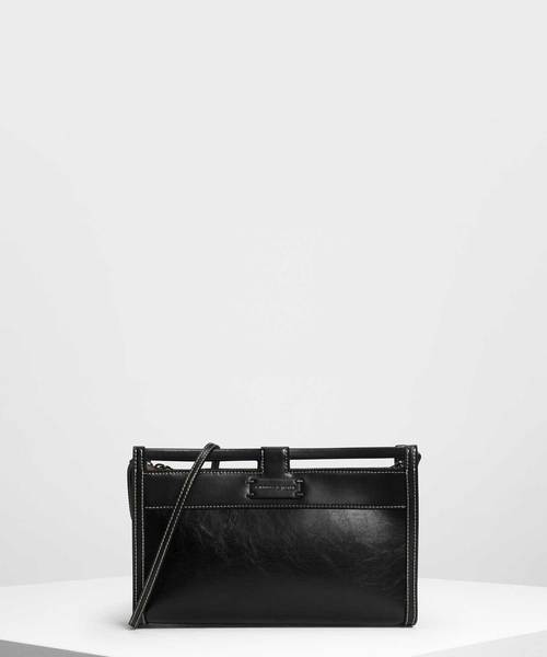CHARLES & KEITH(チャールズ & キース)の「クラシッククラッチ / Classic Clutch(クラッチバッグ・レディース・ブラック/レッド/クリーム・S)」の1枚目の写真