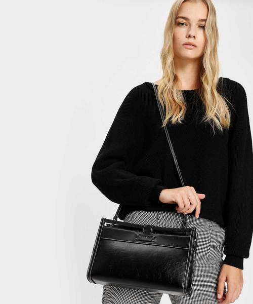 CHARLES & KEITH(チャールズ & キース)の「クラシッククラッチ / Classic Clutch(クラッチバッグ・レディース・ブラック/レッド/クリーム・S)」の11枚目の写真