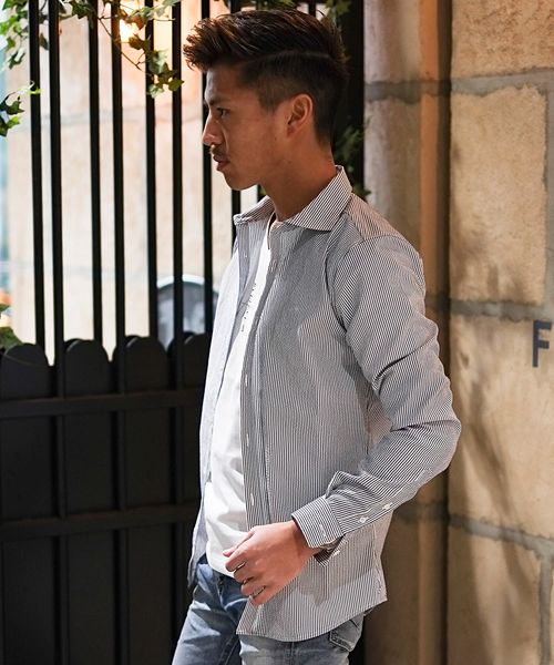 GOSTAR DE FUGA（ゴスタール ジフーガ）の「長袖シアサッカーシャツ（シャツ/ブラウス・メンズ・ホワイト×ネイビー/カーキ/ネイビー/ホワイト・M/L/XL）」の10枚目の写真