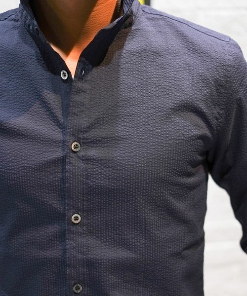 GOSTAR DE FUGA（ゴスタール ジフーガ）の「長袖シアサッカーシャツ（シャツ/ブラウス・メンズ・ホワイト×ネイビー/カーキ/ネイビー/ホワイト・M/L/XL）」の20枚目の写真