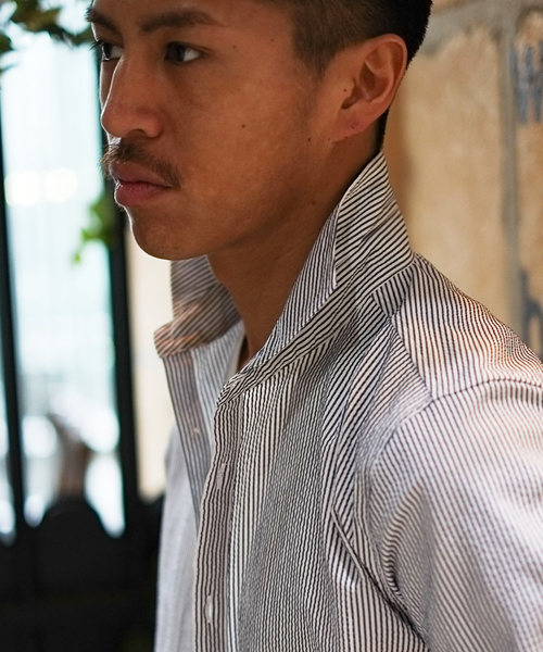 GOSTAR DE FUGA（ゴスタール ジフーガ）の「長袖シアサッカーシャツ（シャツ/ブラウス・メンズ・ホワイト×ネイビー/カーキ/ネイビー/ホワイト・M/L/XL）」の9枚目の写真