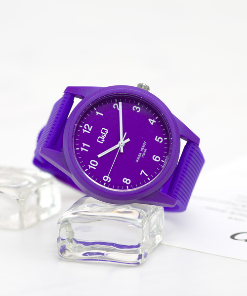Q&Q(キューアンドキュー)の「Q&Q(アナログ腕時計・メンズ・パープル/レッド/サックスブルー/ピンク/ターコイズブルー/ホワイト×ホワイト/ダークブルー・FREE)」の11枚目の写真