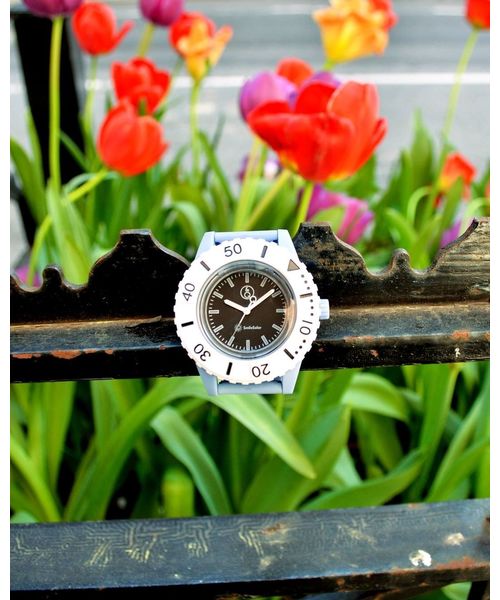 Q&Q SmileSolar（キューアンドキュースマイルソーラー）の「Ｑ＆Ｑ　Smile Solar　スマイルソーラー（アナログ腕時計・メンズ・ブラック系その他/ホワイト×ホワイト/ブラック×ブラック/ブラック×ブルー/ホワイト系その他/ブラック系その他2・FREE）」の10枚目の写真