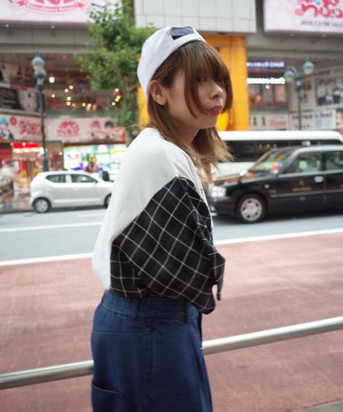 rovtski(ロフトスキー)の「【ビッグシルエット】JERZY CHECK MIX MIX DORMAN SHIRT/オーバーサイズ ジャージーチェックミックスドルマンTシャツ(Tシャツ/カットソー・レディース・パープル系その他/イエロー系その他/レッド系その他・FREE)」の22枚目の写真