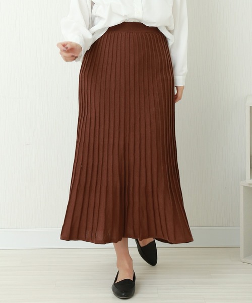 n'ee-ne（ネーネ）の「12Gニットプリーツスカート（スカート・レディース・ブラック/ベージュ/ブラウン/ブルー・FREE）」の3枚目の写真