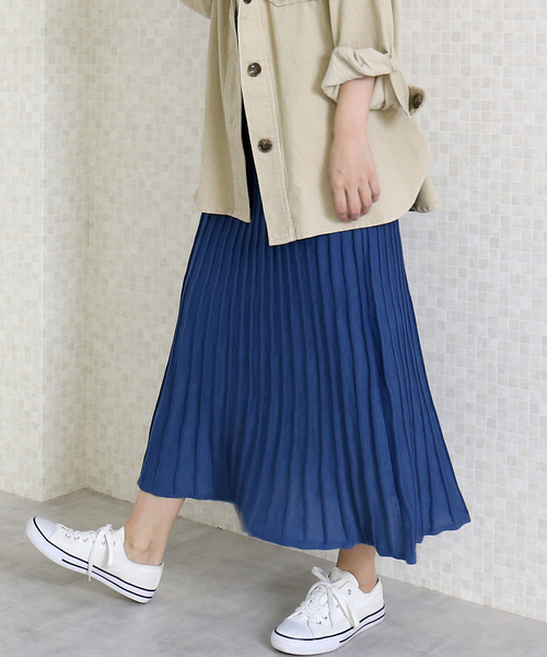 n'ee-ne（ネーネ）の「12Gニットプリーツスカート（スカート・レディース・ブラック/ベージュ/ブラウン/ブルー・FREE）」の4枚目の写真