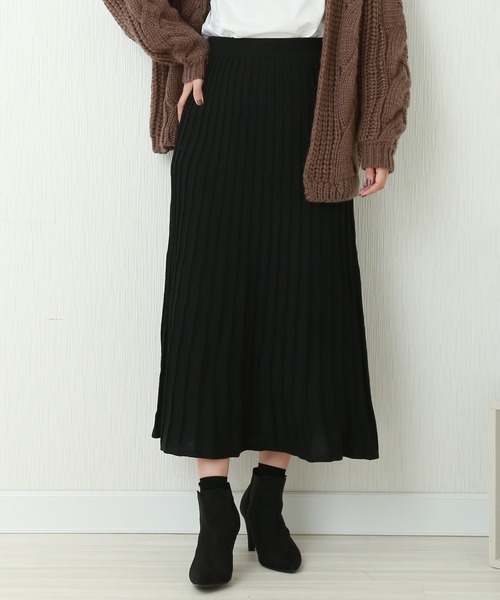 n'ee-ne（ネーネ）の「12Gニットプリーツスカート（スカート・レディース・ブラック/ベージュ/ブラウン/ブルー・FREE）」の2枚目の写真
