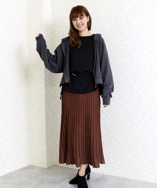 n'ee-ne（ネーネ）の「12Gニットプリーツスカート（スカート・レディース・ブラック/ベージュ/ブラウン/ブルー・FREE）」の10枚目の写真