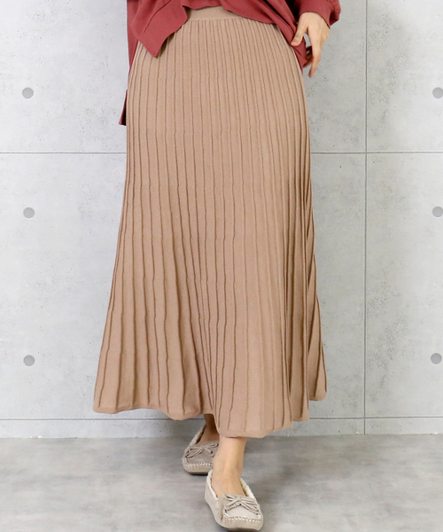 n'ee-ne（ネーネ）の「12Gニットプリーツスカート（スカート・レディース・ブラック/ベージュ/ブラウン/ブルー・FREE）」の12枚目の写真