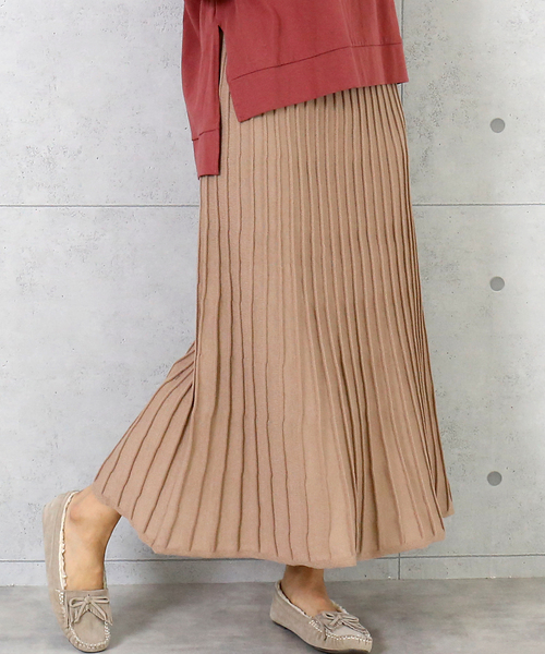 n'ee-ne（ネーネ）の「12Gニットプリーツスカート（スカート・レディース・ブラック/ベージュ/ブラウン/ブルー・FREE）」の21枚目の写真