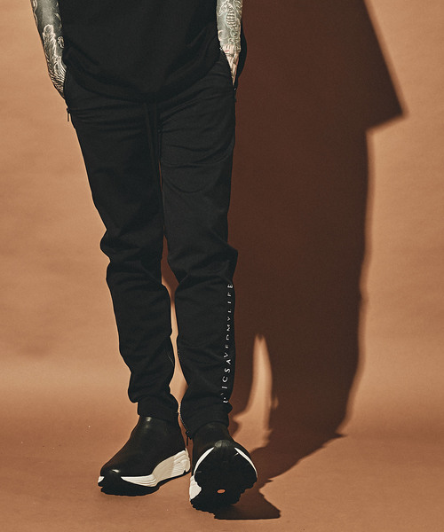MSML（エムエスエムエル）の「SKINNY ZIP JERSEY PANTS（その他パンツ・メンズ・ブラック/グレー・S/M/L）」の2枚目の写真