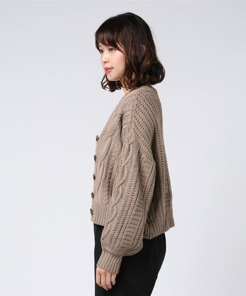 rps（アールピーエス）の「ケーブルニットショートカーディガン（カーディガン/ボレロ・レディース・アイボリー/モカ/グレイッシュベージュ・M）」の11枚目の写真
