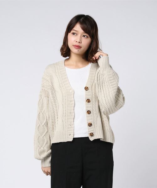 rps（アールピーエス）の「ケーブルニットショートカーディガン（カーディガン/ボレロ・レディース・アイボリー/モカ/グレイッシュベージュ・M）」の5枚目の写真