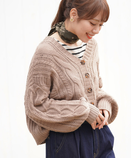 rps（アールピーエス）の「ケーブルニットショートカーディガン（カーディガン/ボレロ・レディース・アイボリー/モカ/グレイッシュベージュ・M）」の18枚目の写真