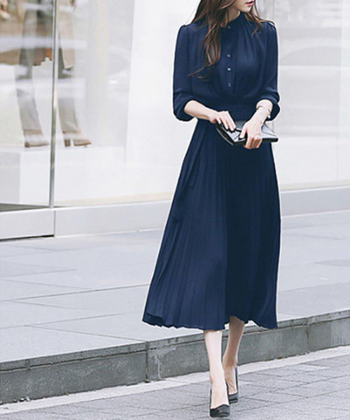 Girly Doll（ガーリードール）の「ウエストリボン プリーツワンピース（ワンピース・レディース・ブラック/グレー/ネイビー/キャメル/ベージュ/モカ・M/L）」の17枚目の写真