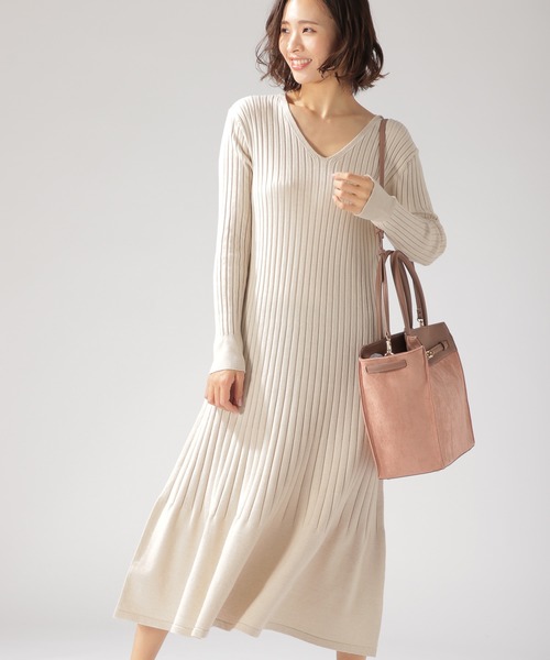 BAYFLOW（ベイフロー）の「ニットフレアワンピース（ワンピース・レディース・ブラウン/アイボリー・SMALL/MEDIUM）」の20枚目の写真