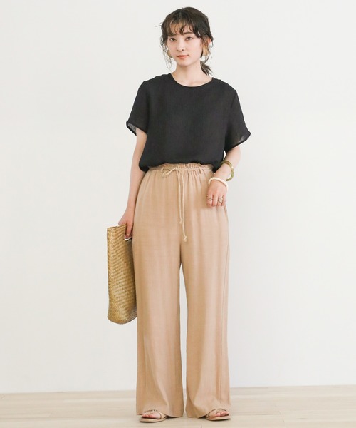 select MOCA（セレクトモカ）の「2021 SS リンクルハーフスリーブブラウス（ラウンドネックシアートップス）（シャツ/ブラウス・レディース・ブラック/アイボリー・FREE）」の15枚目の写真