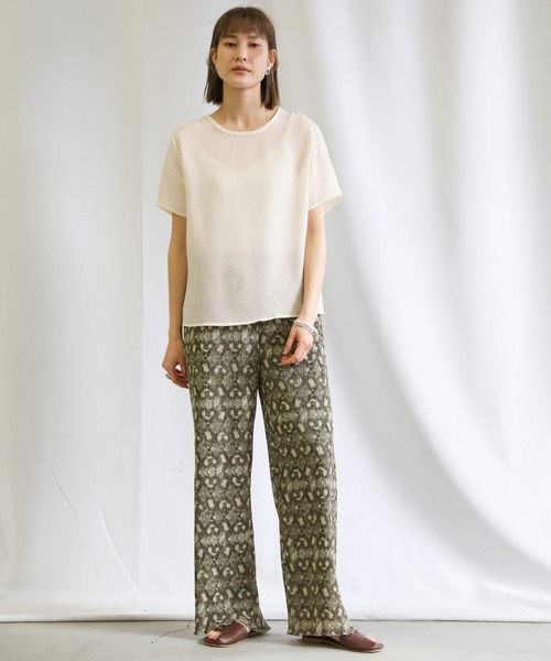 select MOCA（セレクトモカ）の「2021 SS リンクルハーフスリーブブラウス（ラウンドネックシアートップス）（シャツ/ブラウス・レディース・ブラック/アイボリー・FREE）」の19枚目の写真