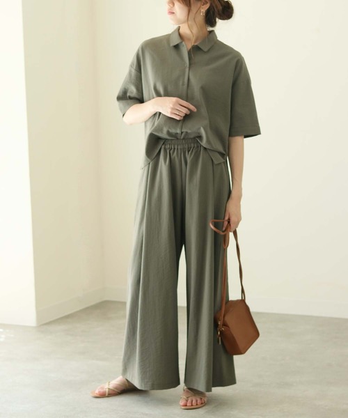cheriella(シェリエラ)の「(入荷無し)【cheriella】麻タッチシャツ×パンツセットアップ(シャツ/ブラウス・レディース・カーキ/ダークネイビー・M)」の2枚目の写真