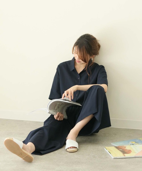 cheriella(シェリエラ)の「(入荷無し)【cheriella】麻タッチシャツ×パンツセットアップ(シャツ/ブラウス・レディース・カーキ/ダークネイビー・M)」の6枚目の写真