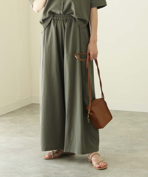 cheriella(シェリエラ)の「(入荷無し)【cheriella】麻タッチシャツ×パンツセットアップ(シャツ/ブラウス・レディース・カーキ/ダークネイビー・M)」の14枚目の写真
