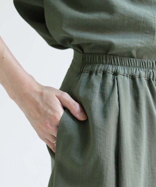 cheriella(シェリエラ)の「(入荷無し)【cheriella】麻タッチシャツ×パンツセットアップ(シャツ/ブラウス・レディース・カーキ/ダークネイビー・M)」の22枚目の写真