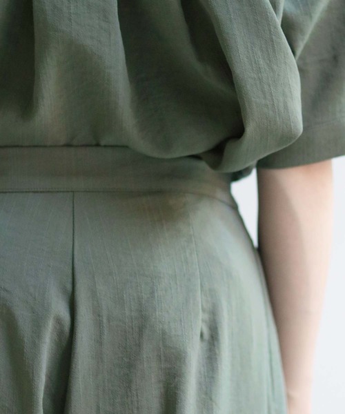 cheriella(シェリエラ)の「(入荷無し)【cheriella】麻タッチシャツ×パンツセットアップ(シャツ/ブラウス・レディース・カーキ/ダークネイビー・M)」の21枚目の写真