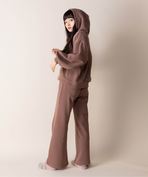 Mysa&Liina（ミーサリーナ）の「パーカールームウエアセットアップ（ルームウェア/パジャマ・レディース・ブラック/ベージュ/ブラウン/オフホワイト/サックスブルー/ピンクベージュ・M/L）」の4枚目の写真