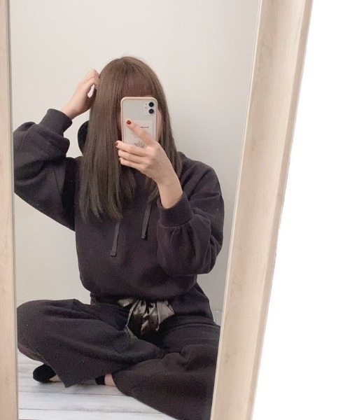 Mysa&Liina（ミーサリーナ）の「パーカールームウエアセットアップ（ルームウェア/パジャマ・レディース・ブラック/ベージュ/ブラウン/オフホワイト/サックスブルー/ピンクベージュ・M/L）」の14枚目の写真