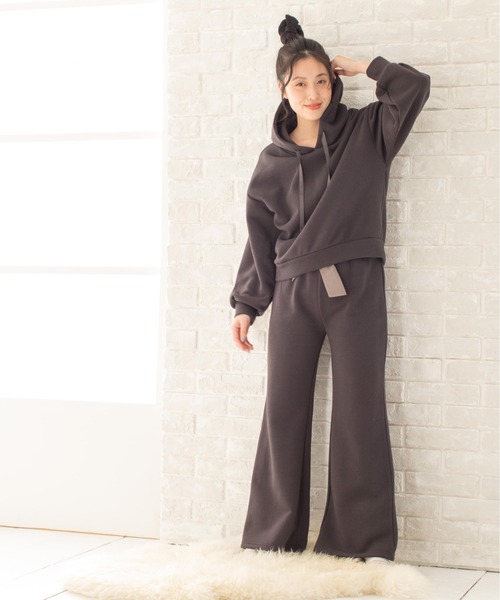 Mysa&Liina（ミーサリーナ）の「パーカールームウエアセットアップ（ルームウェア/パジャマ・レディース・ブラック/ベージュ/ブラウン/オフホワイト/サックスブルー/ピンクベージュ・M/L）」の17枚目の写真