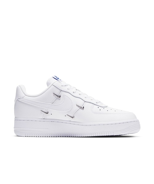 NIKE(ナイキ)の「WMNS AIR FORCE 1 '07 LX CT1990-100(スニーカー・レディース・ホワイト系その他・23.5cm/24.5cm/25.5cm/26.0cm/22.0cm/22.5cm/25.0cm/24.0cm/23.0cm/26.5cm/27.0cm/27.5cm/28.0cm/28.5cm/29.0cm)」の2枚目の写真