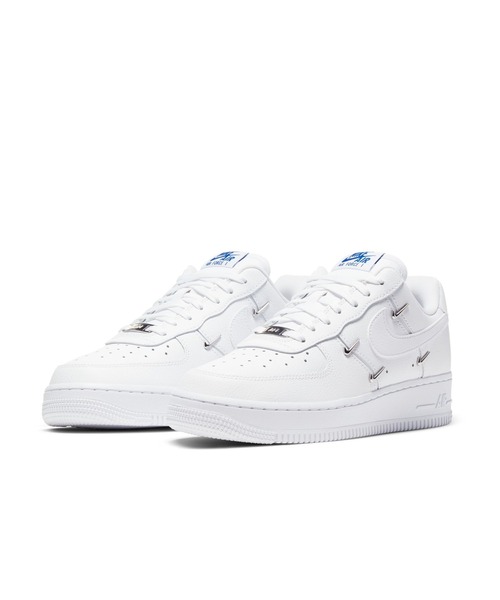 NIKE(ナイキ)の「WMNS AIR FORCE 1 '07 LX CT1990-100(スニーカー・レディース・ホワイト系その他・23.5cm/24.5cm/25.5cm/26.0cm/22.0cm/22.5cm/25.0cm/24.0cm/23.0cm/26.5cm/27.0cm/27.5cm/28.0cm/28.5cm/29.0cm)」の3枚目の写真