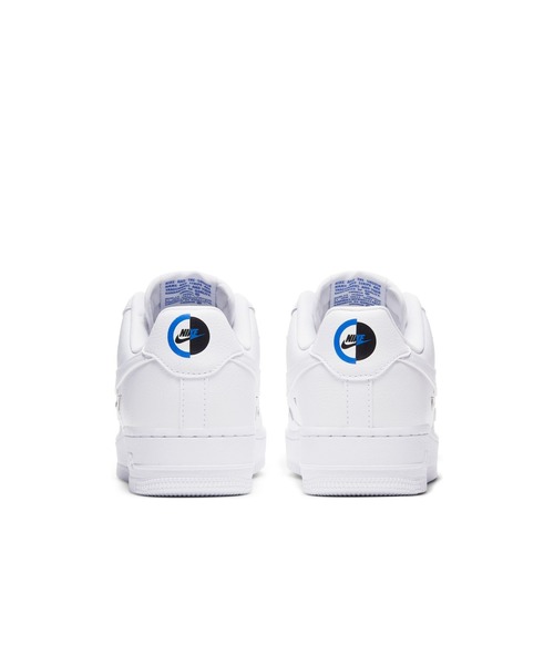 NIKE(ナイキ)の「WMNS AIR FORCE 1 '07 LX CT1990-100(スニーカー・レディース・ホワイト系その他・23.5cm/24.5cm/25.5cm/26.0cm/22.0cm/22.5cm/25.0cm/24.0cm/23.0cm/26.5cm/27.0cm/27.5cm/28.0cm/28.5cm/29.0cm)」の6枚目の写真
