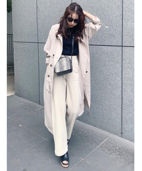 AZUL by moussy（アズールバイマウジー）の「SINGLE FLAP TRENCH COAT/シングルフラップトレンチコート（トレンチコート・レディース・ライトベージュ/ライトカーキ/ライトグリーン・MEDIUM/SMALL）」の14枚目の写真