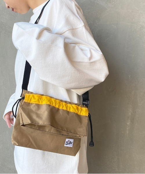 Drifter（ドリフター）の「[Drifter/ドリフター] キャンディポーチ 2WAY巾着バッグ（ショルダーバッグ・レディース・ベージュ・ONE SIZE）」の2枚目の写真