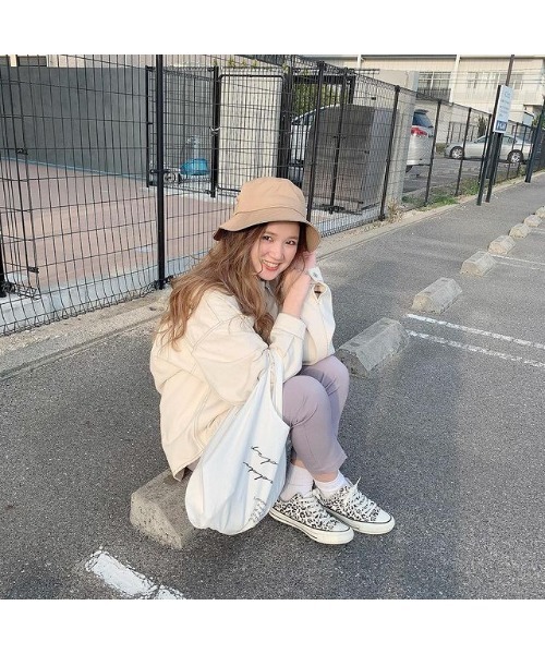 14+（イチヨンプラス）の「無地シンプルバケットハット（ハット・レディース・ブラック/ベージュ/オフホワイト/モカ/ベージュ系その他/ブラック系その他・FREE/LARGE/SMALL）」の21枚目の写真