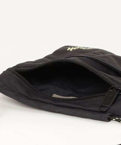 Reebok(リーボック)の「クラシックス サマー リトリート シティーバッグ / Classics Summer Retreat City Bag(エコバッグ/サブバッグ・メンズ・ブラック・FREE)」の3枚目の写真