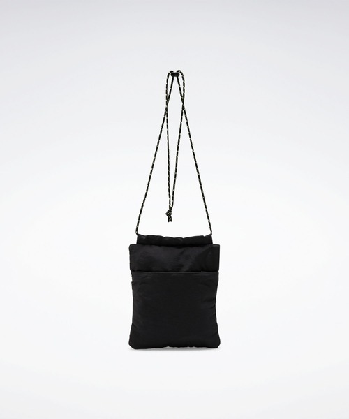 Reebok(リーボック)の「クラシックス サマー リトリート シティーバッグ / Classics Summer Retreat City Bag(エコバッグ/サブバッグ・メンズ・ブラック・FREE)」の5枚目の写真