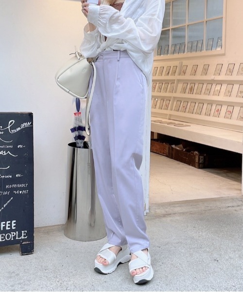 EPIMI E'PIMMY（エピミエピミー）の「センタープレステーパードスラックスパンツ（スラックス・レディース・ブラック/ダークグリーン/オレンジ/レモンイエロー/グレー系その他/グレイッシュブルー・MEDIUM）」の4枚目の写真