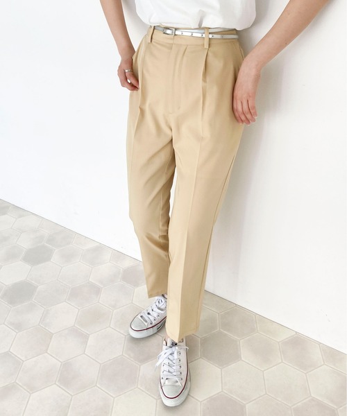 EPIMI E'PIMMY（エピミエピミー）の「センタープレステーパードスラックスパンツ（スラックス・レディース・ブラック/ダークグリーン/オレンジ/レモンイエロー/グレー系その他/グレイッシュブルー・MEDIUM）」の7枚目の写真