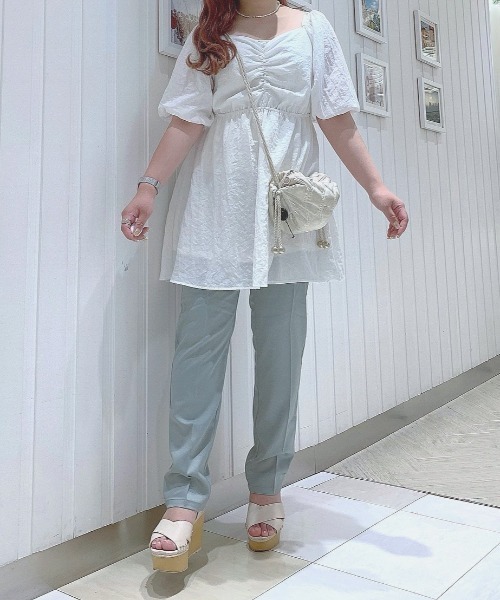 EPIMI E'PIMMY（エピミエピミー）の「センタープレステーパードスラックスパンツ（スラックス・レディース・ブラック/ダークグリーン/オレンジ/レモンイエロー/グレー系その他/グレイッシュブルー・MEDIUM）」の19枚目の写真