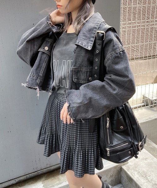 Figments(フィグメンツ)の「クロップドデニムジャケット(デニムジャケット・レディース・ブラック/ライトインディゴブルー・FREE)」の2枚目の写真